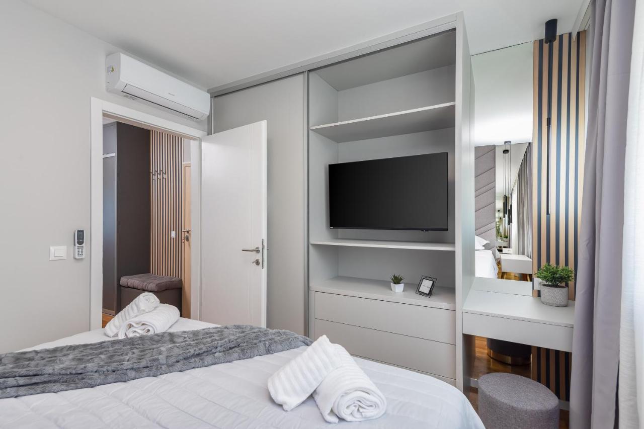 A&n - Partial Sea View And Free Parking Makarska